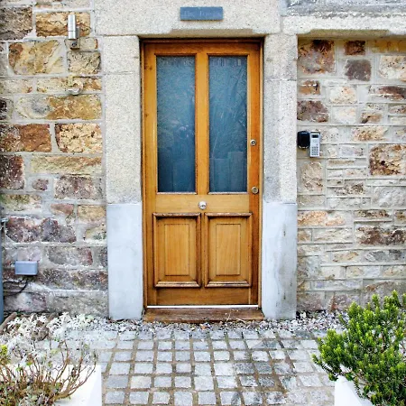 The Tower, 5 Corisande Manor New Quay
